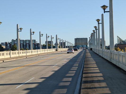 Walnut Street Bridge