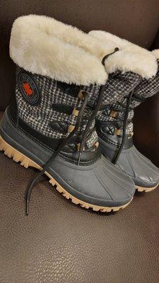 New fuzzy winter boots