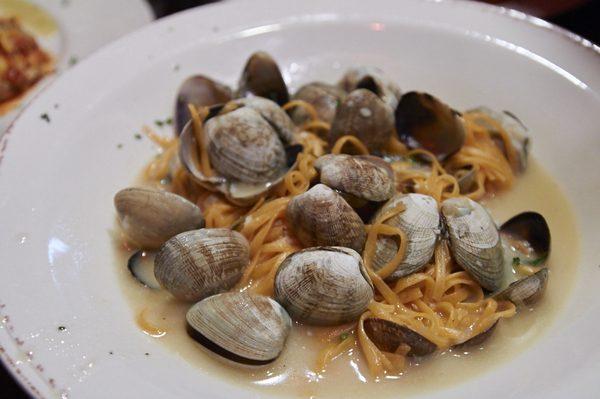 Linguine con Vongole