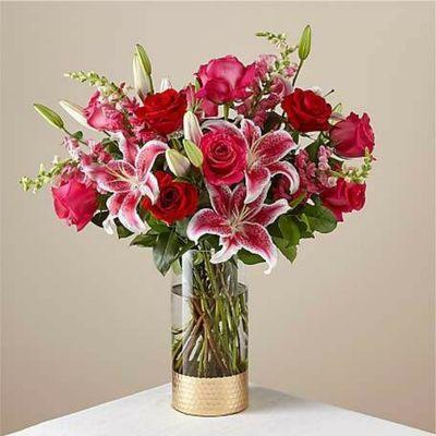 Stargazer lillies and roses pe eff fect for Valentines Day