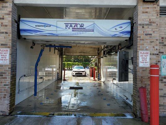 Front view of the touchless Razor automatic carwash.