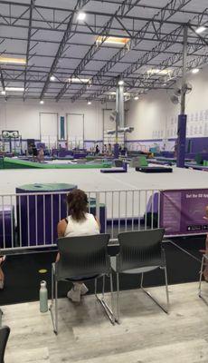 High ceiling. Very airy with the fans. Even in 100 degree weather like this week. Spacious waiting area.