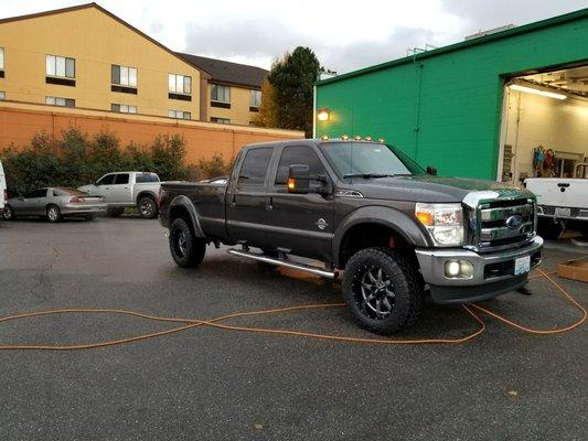 New lift and 35" tires and 20" wheels!