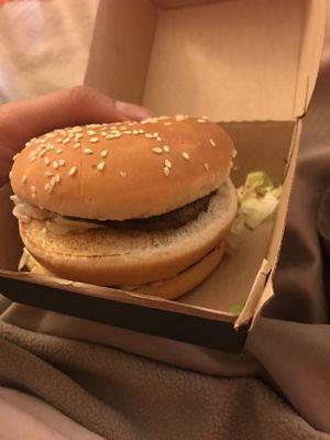 I ordered a big mac (number 1) and take a look what I was recieved. Terrible for super thin meats. Ads never like same thing in real life