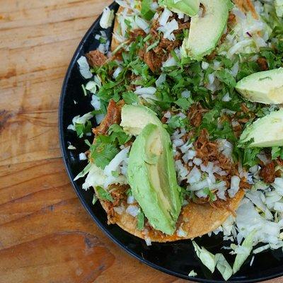 Adobada tostadas