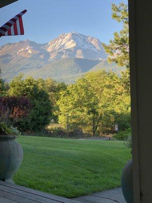 Mount Shasta Ranch Bed and Breakfast