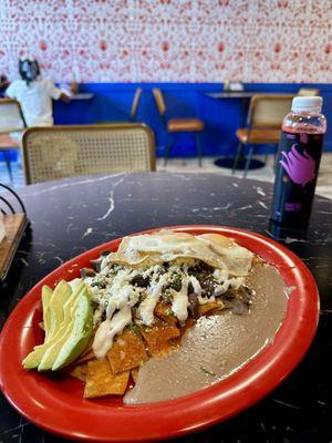 Chilaquiles con lengua