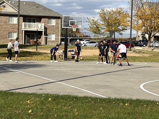 Students enjoying the nice day out!