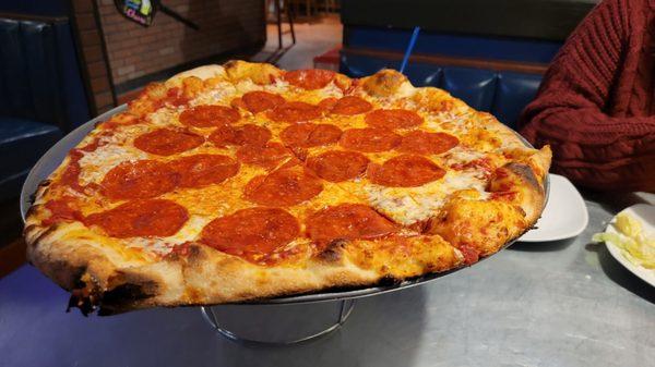 Monday special. 1 Topping 18" pizza.