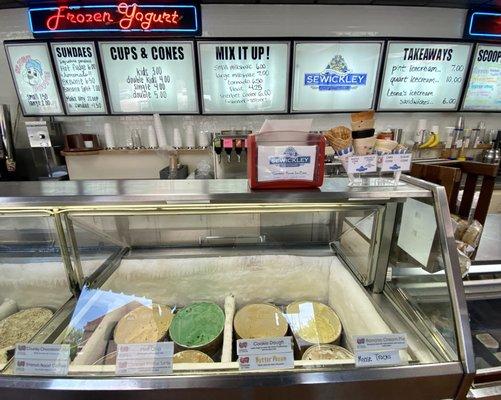 Menu and case of ice creams