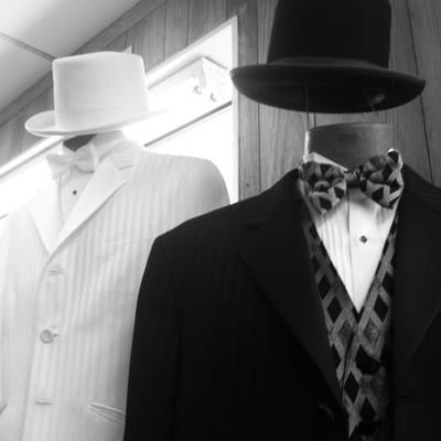 Offers a wonderful variety of classy and sleek tuxedos.