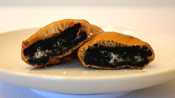 DEEP FRIED DOUBLE-STUFFED OREOS (YT:@BULGOGIBOMBER)