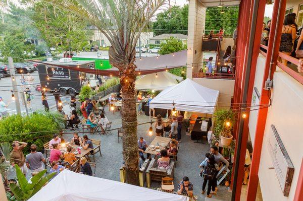 Evening market outside beautiful East End Market in the Audubon Park Garden District.