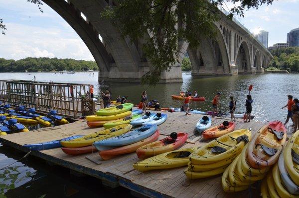 Boating In DC at Key Bridge Boathouse