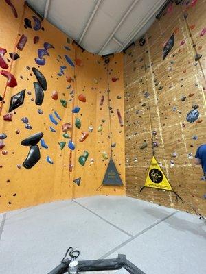 Part of top rope wall