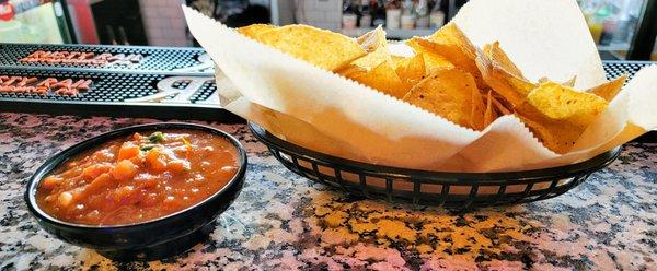 Bar Chips & Salsa