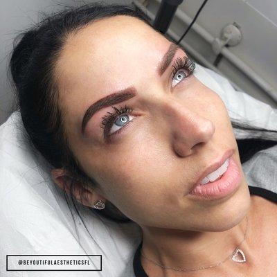 We are so in love with this beauty and her fresh ombré powder brows