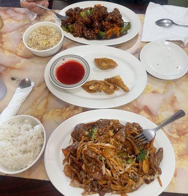 B14. Beef Chop Suey C19. General Tso's Chicken Beef A4. Ten Piece Fried Wonton