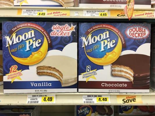 Moon Pies(!) @ Piggly Wiggly in Ardmore, TN. 20151202