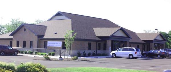 Perrysburg Eye Center is located in Perrysburg, Ohio close to the I-795 exit off of I-75 (close to Bass Pro Shop).