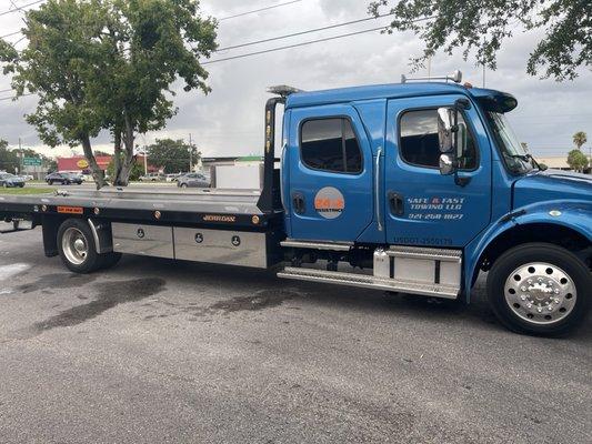 Safe and Fast Towing's Freightliner Tow Truck.