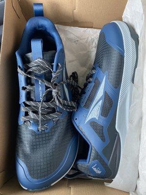 Altra M Lone Peak 8