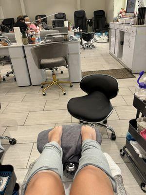 Pedicure station - mud mask on legs