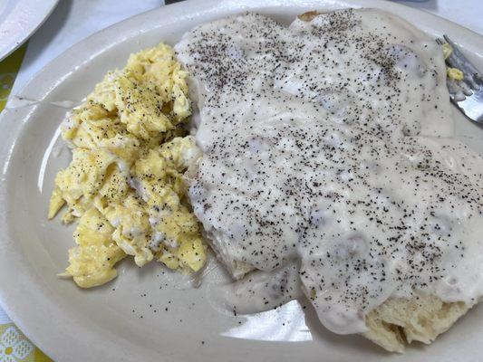 Scrambled eggs, biscuits & gravy just the way I like it! Karen was fast, friendly and efficient! Thank you Chris & Leandra from Anderson IN