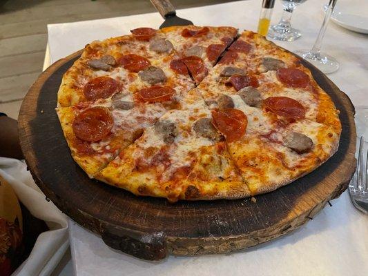 Sausage pepperoni pizza