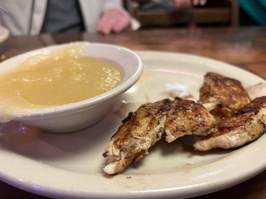 Kids grilled chicken filets and applesauce