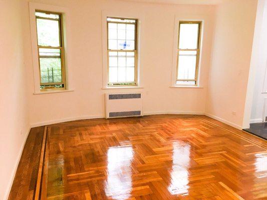 Jackson Heights 2bedroom Condo in the Historic District