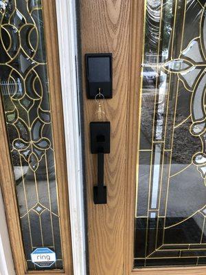 Electric deadbolt and handle