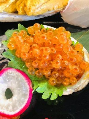 Ikura(salmon egg) sashimi