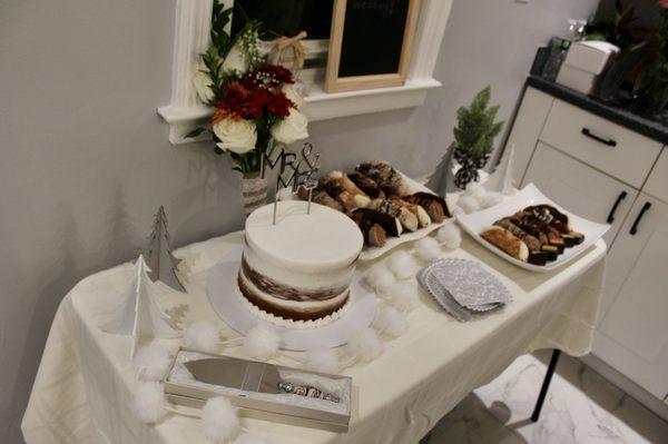 Wedding cake and cannolis