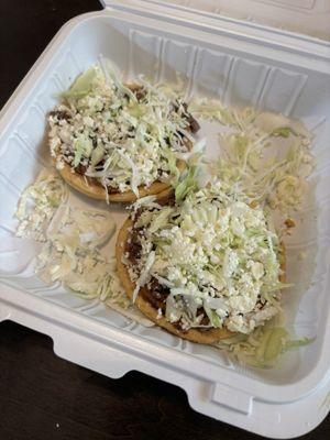 Asada sope "con todo"   Actually sin onion y cilantro