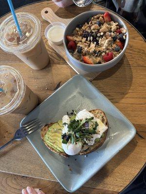 Avocado toast and harvest oatmeal