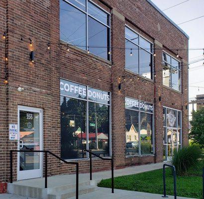 Storefront for North Lime Coffee and Donuts Limestone