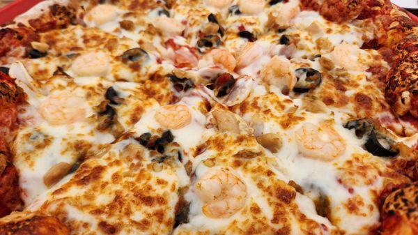 The Solana (Seafood Pizza)