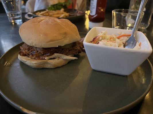 Pulled pork sandwich