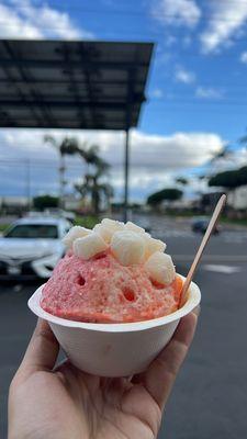 Kihei size - strawberry, guava and mango shave ice with snow cap and mochi