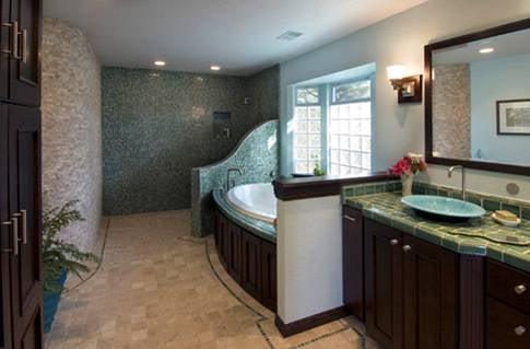 Luxurious Master Bath with walk in shower