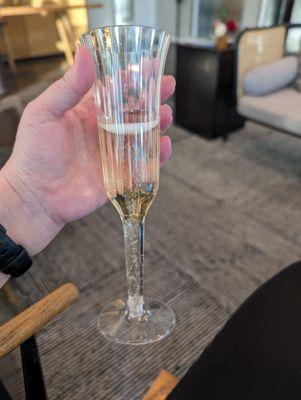 Check in champagne