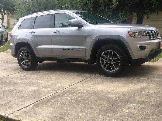 2020 Jeep Grand Cherokee Laredo