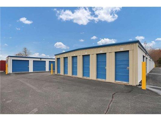 Interior Units - Storage Express at 1129 S Gardner St, Scottsburg, IN 47170