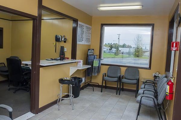 The waiting area at ABC Auto Repair in Grand Blanc.