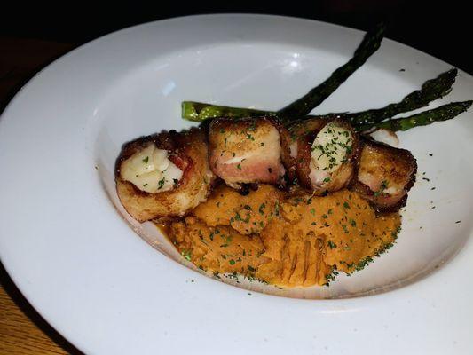 Bacon wrapped scallops