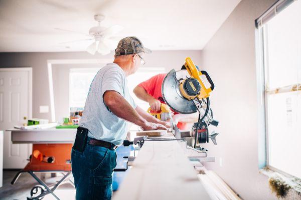 Professional Crown Molding Installation www.amazingtrim.com