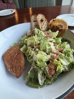 Peppercorn salad with salmon added