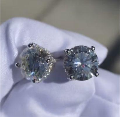 Milanj diamond earrings