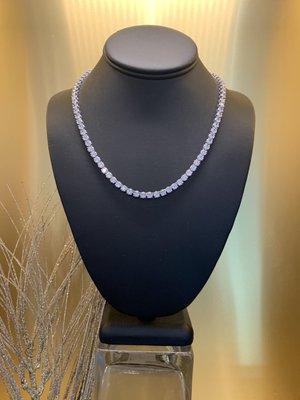 Gorgeous 18k white gold 25 ct. diamonds tennis necklace ( D-in color, VS1-in clarity )!